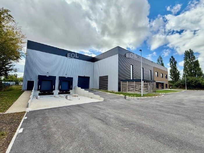 A LOUER - Bâtiment neuf de 2 206 m² à Trappes (78)