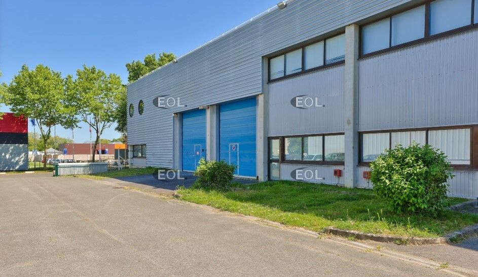 Location Local d'activités 827 m² non divisibles