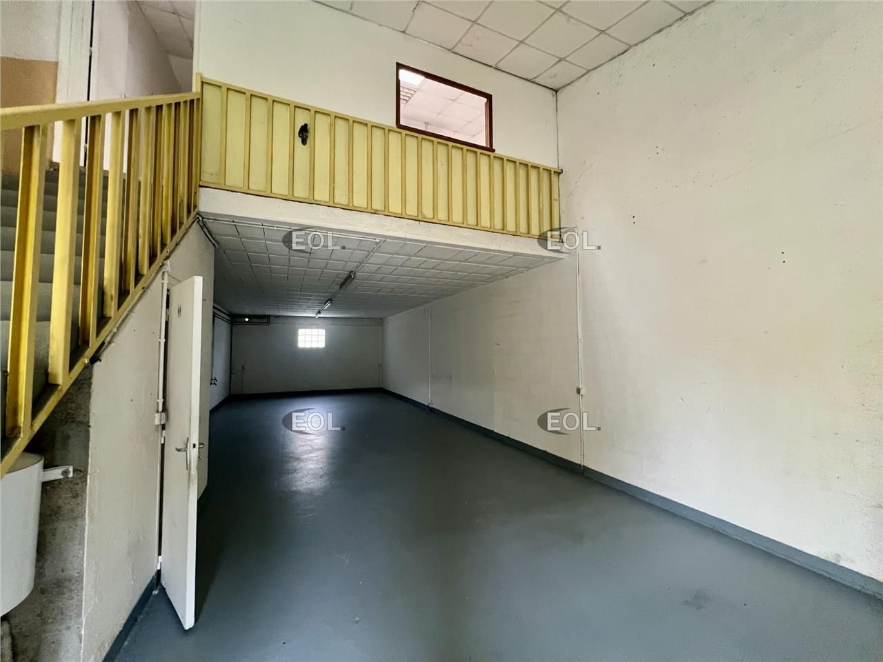 A louer - local d'activité/entrepôt avec bureaux de 130 m²