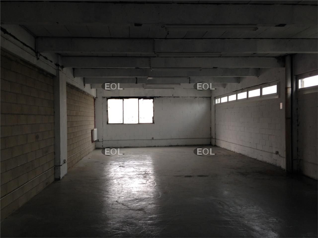 Location Local d'activités 2615 m² divisibles à partir de 33 m²