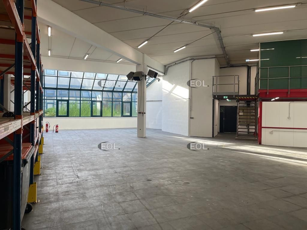 A louer - bâtiment d'activité avec bureaux de 591 m²