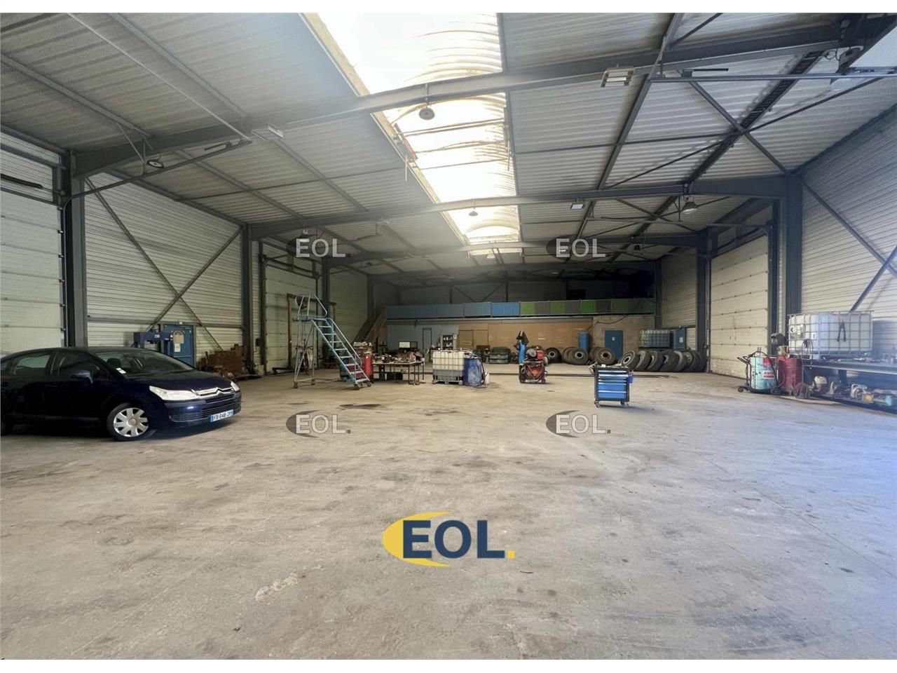 Vente Entrepôt 860 m² non divisibles