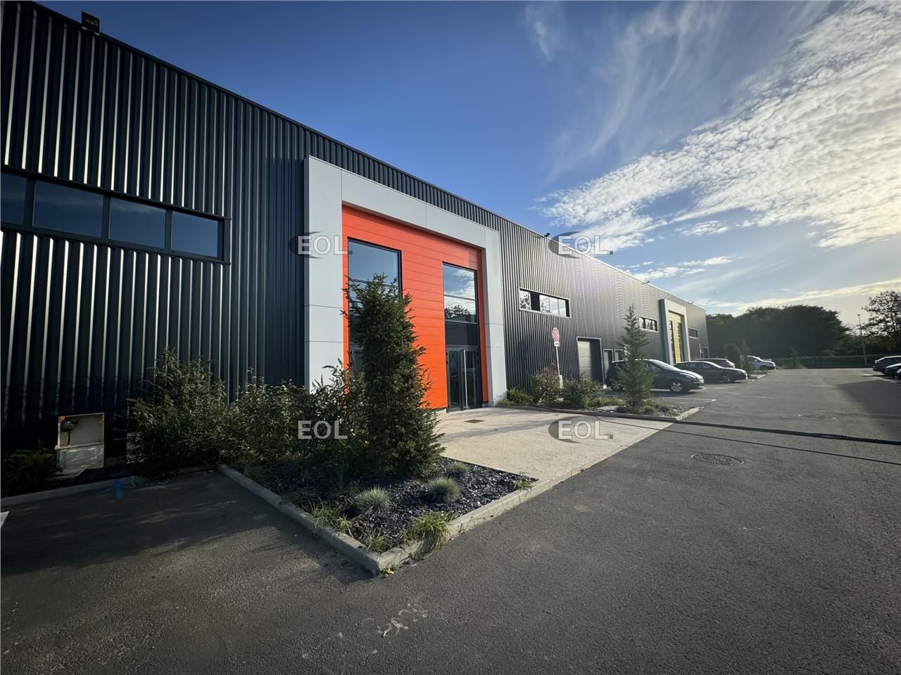 Locaux d'activités de 402 m² disponibles à la location à Bondoufle (91)