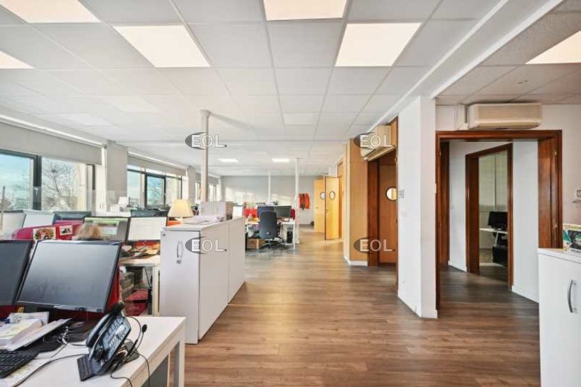 A VENDRE - Bâtiment indépendant à usage de bureaux et activité à L'Hay les Roses (94)