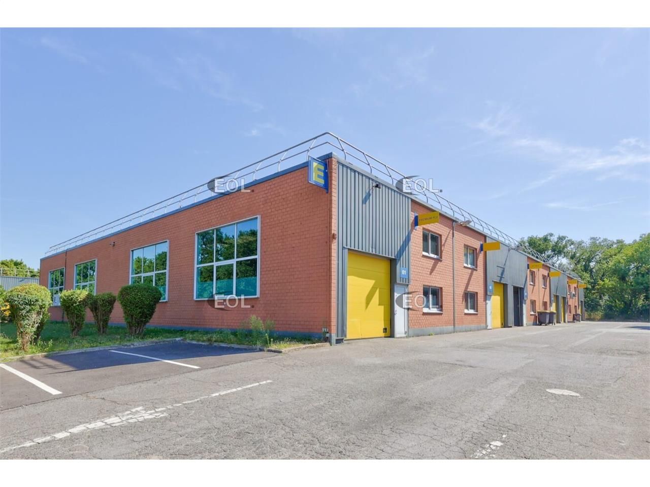 Location Local d'activités 585 m² divisibles à partir de 195 m²