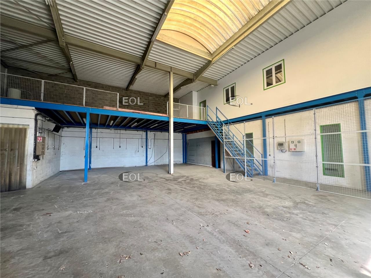 A louer - local d'activité avec bureaux de 460 m²