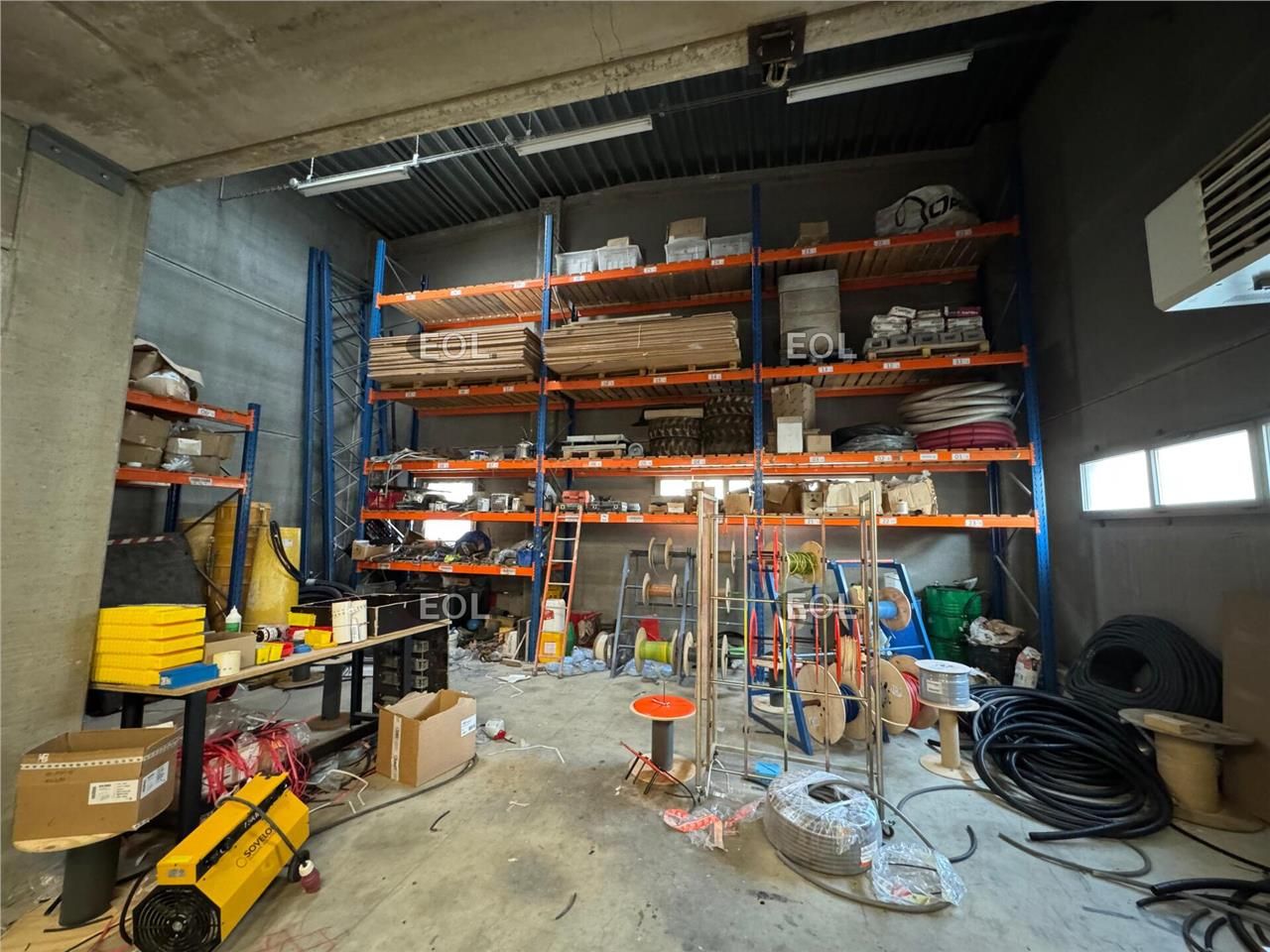 Local d'activité avec bureaux de 308 m² à vendre - Bussy-Saint-Georges (77)