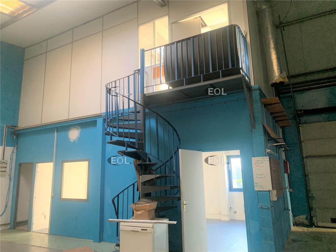 Local d'activités de 210 m² à louer à Evry (91)