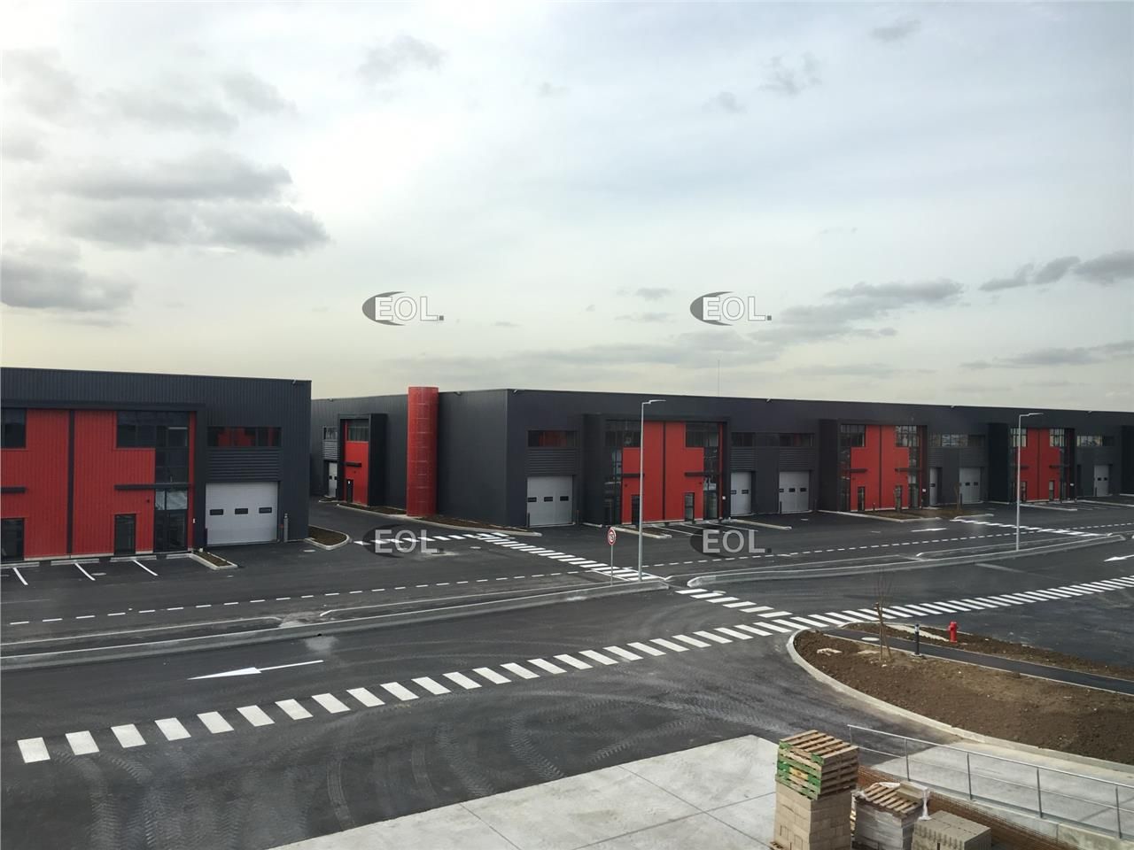 Location Entrepôt 865 m² non divisibles