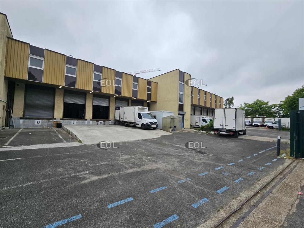 Location Entrepôt 2228 m² non divisibles