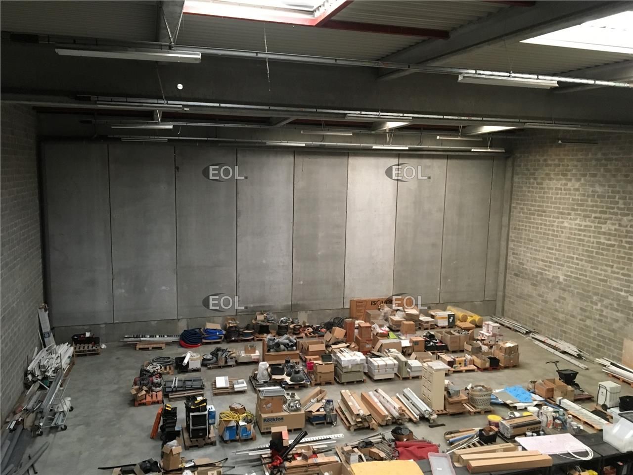 Local d'activités de 760 m² à louer à Moissy-Cramayel (77)