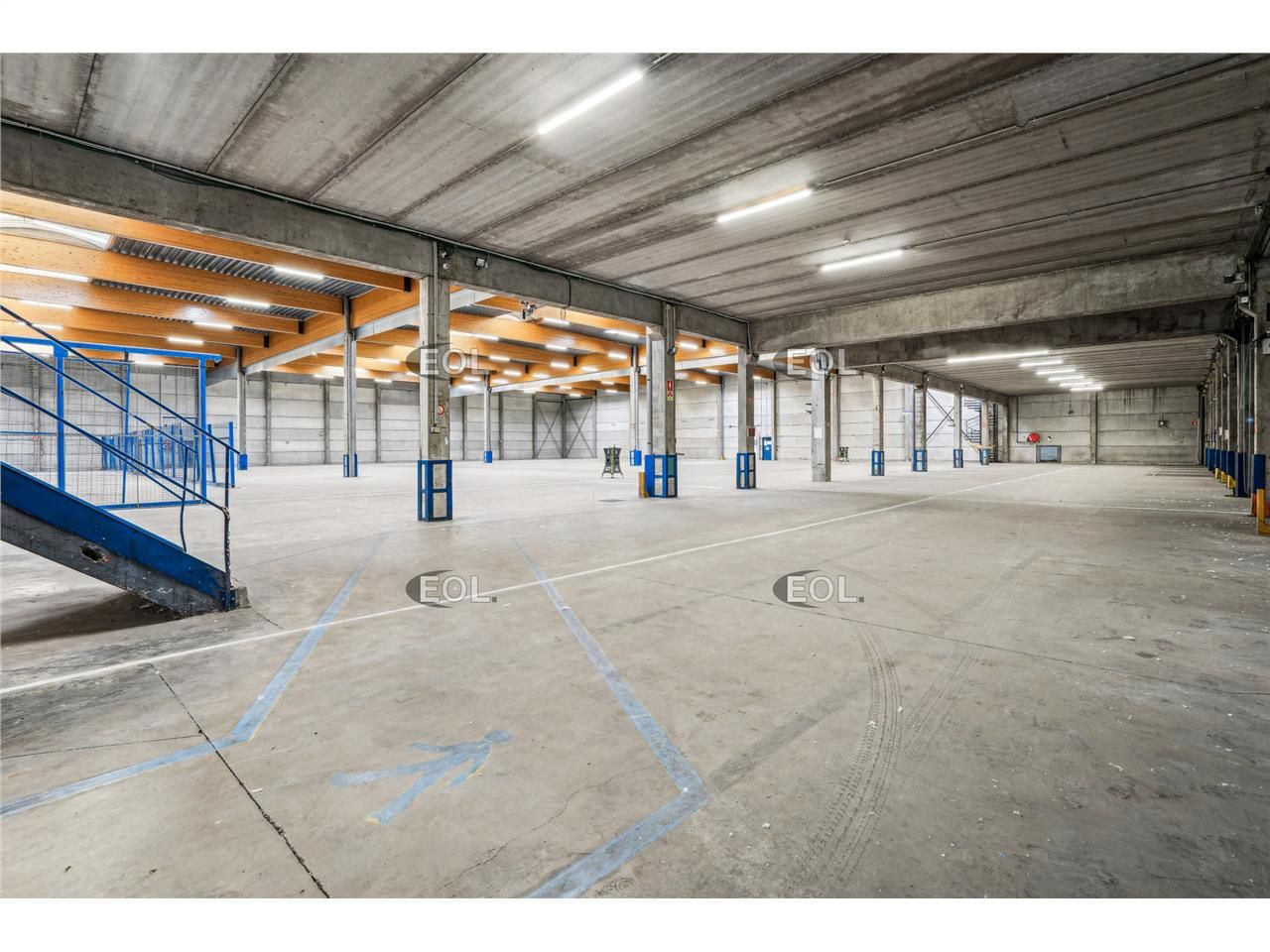 A LOUER - Bâtiment industriel indépendant de 5 023 m² à Saint-Thibault-des-Vignes (77)