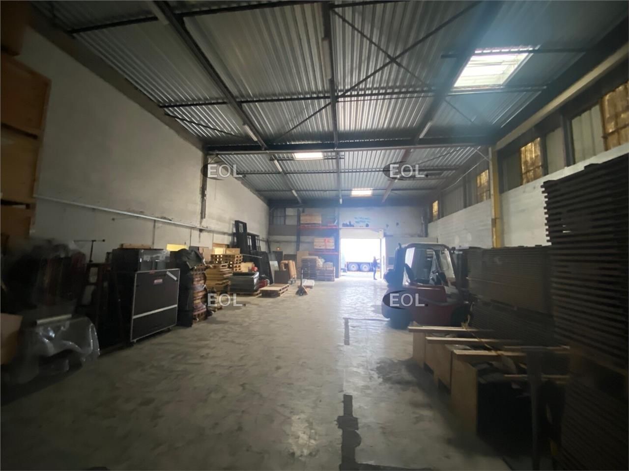 A louer - Locaux d'activités/bureaux de 600m² en très bon état à Bondoufle