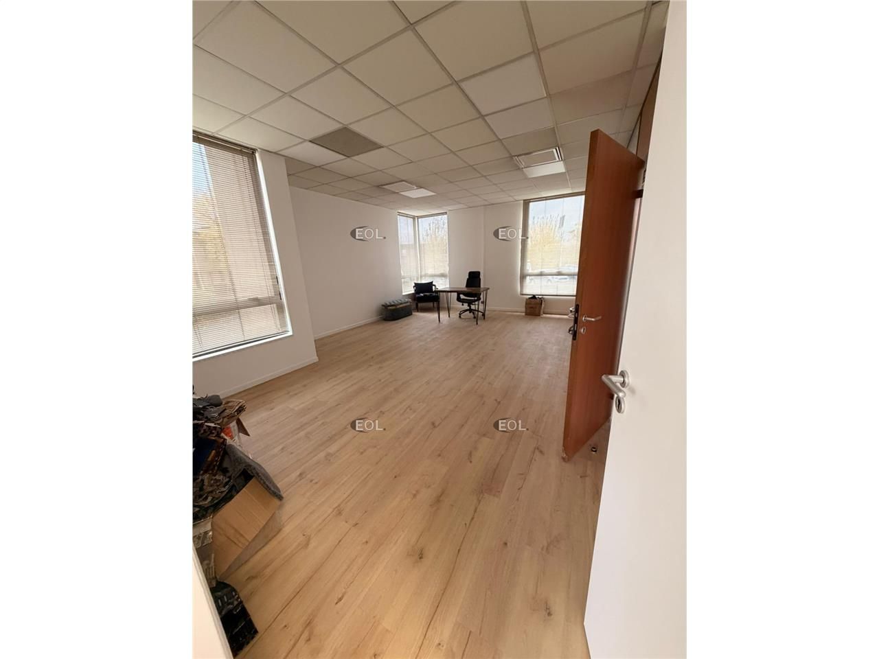 Local d'activités avec bureaux à louer d'environ 249 m² à Massy (91)