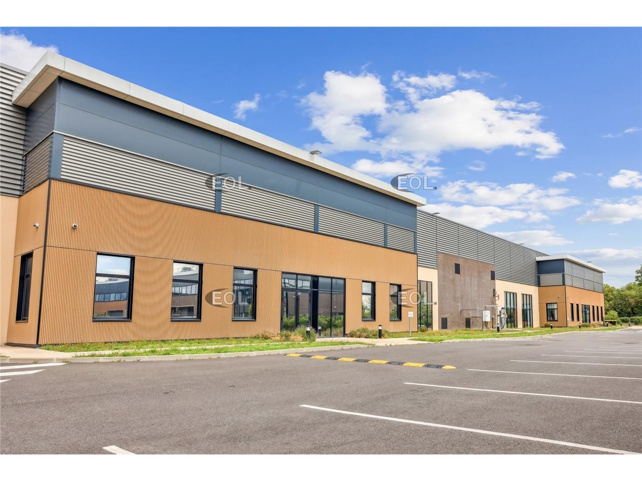 Location Bâtiment indépendant d'activité de 3000 m² à Sucy-en-Brie (94)