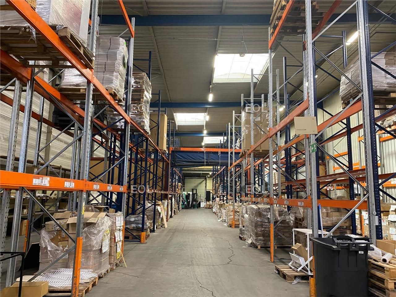 A vendre - local mixte entrepôt/bureaux de 1 650 m²