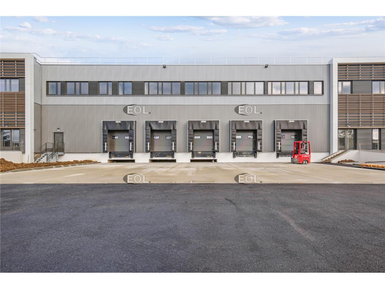 Location Local d'activités 12632 m² divisibles à partir de 2793 m²