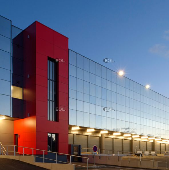 Location Entrepôt 1718 m² non divisibles