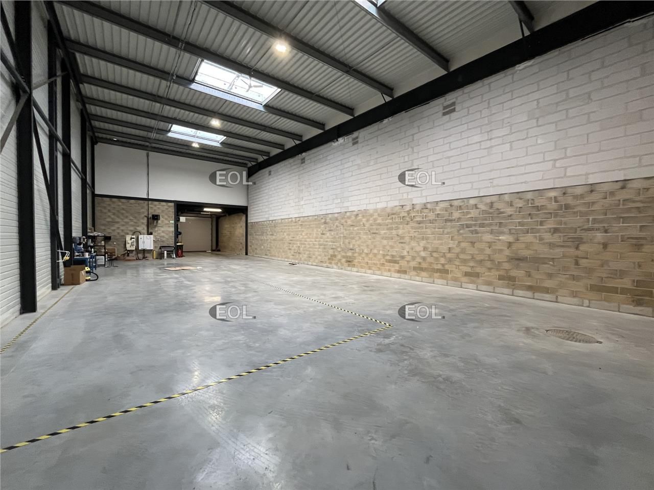 Location Local d'activités 506 m² non divisibles