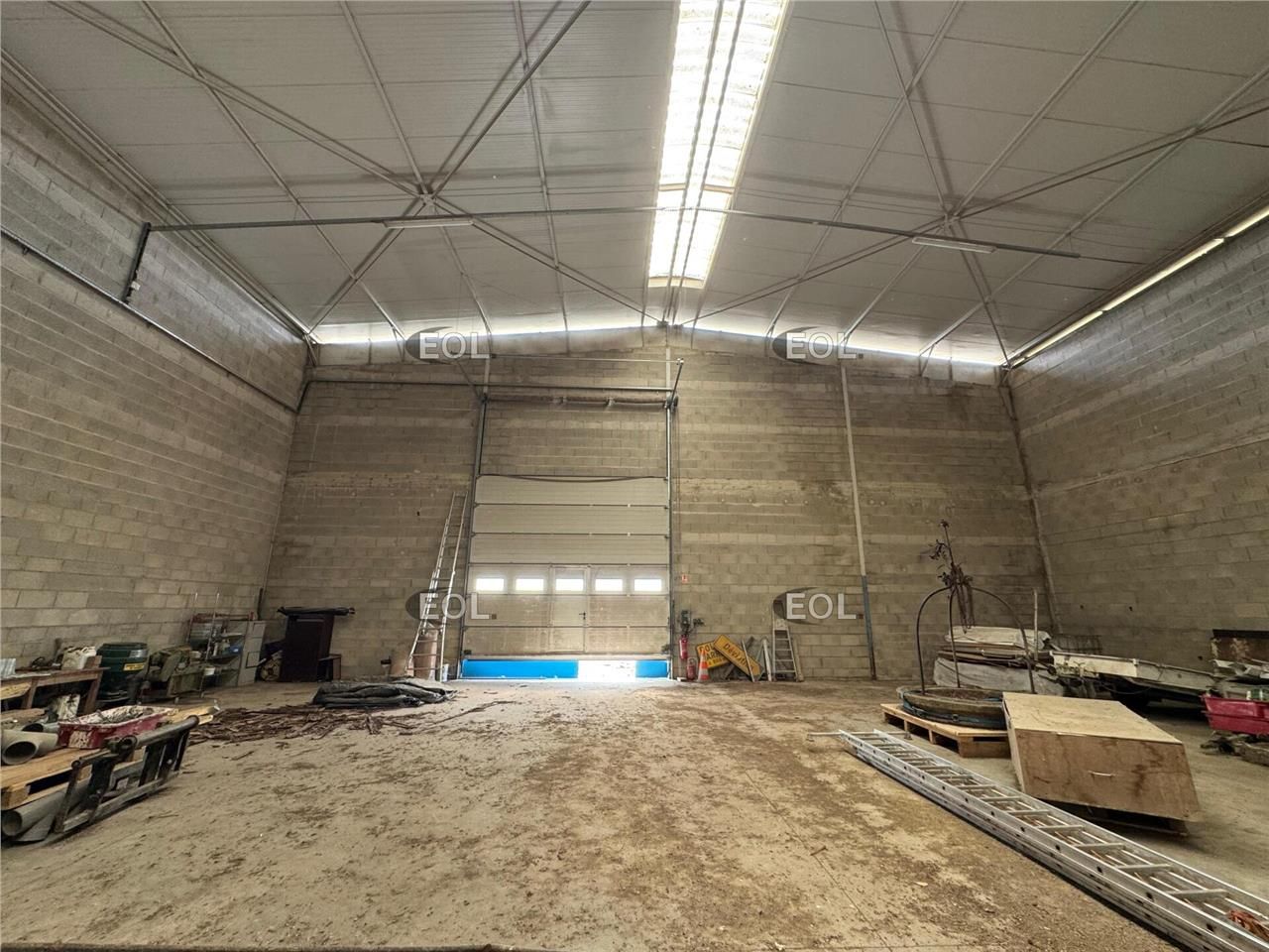 A LOUER - Local d'activité de 400 m² à Presles-en-Brie (77)