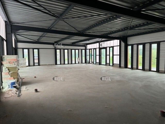 Location Local d'activités 180 m² non divisibles