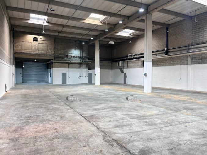 Location Local d'activités 1057 m² non divisibles