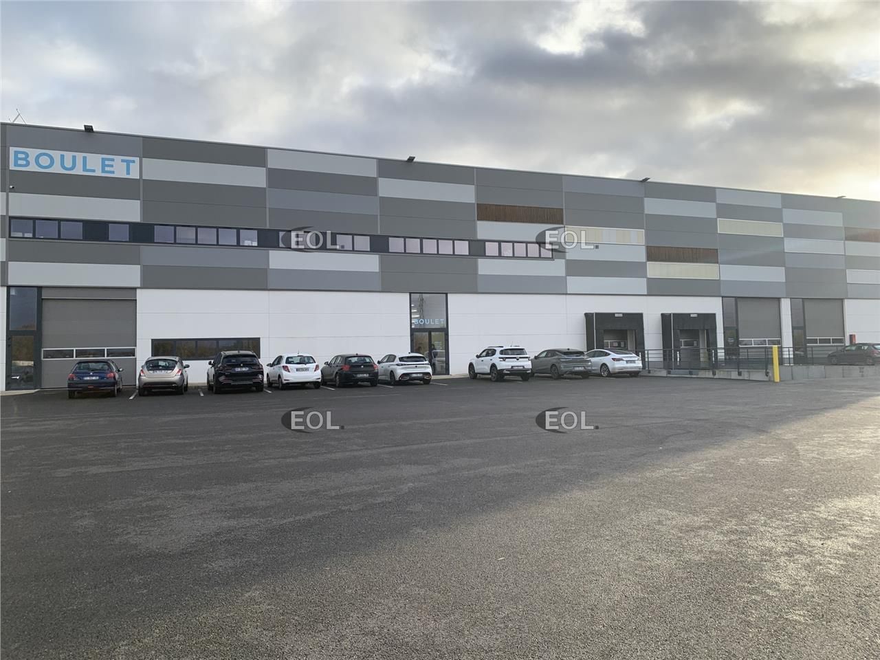 Location Local d'activités 2887 m² non divisibles