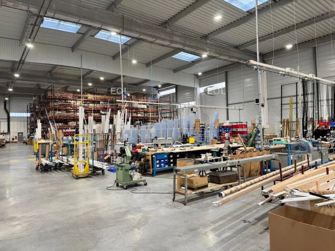 A LOUER : Bâtiment indépendant de 2020 - Neuville sur Oise (95)