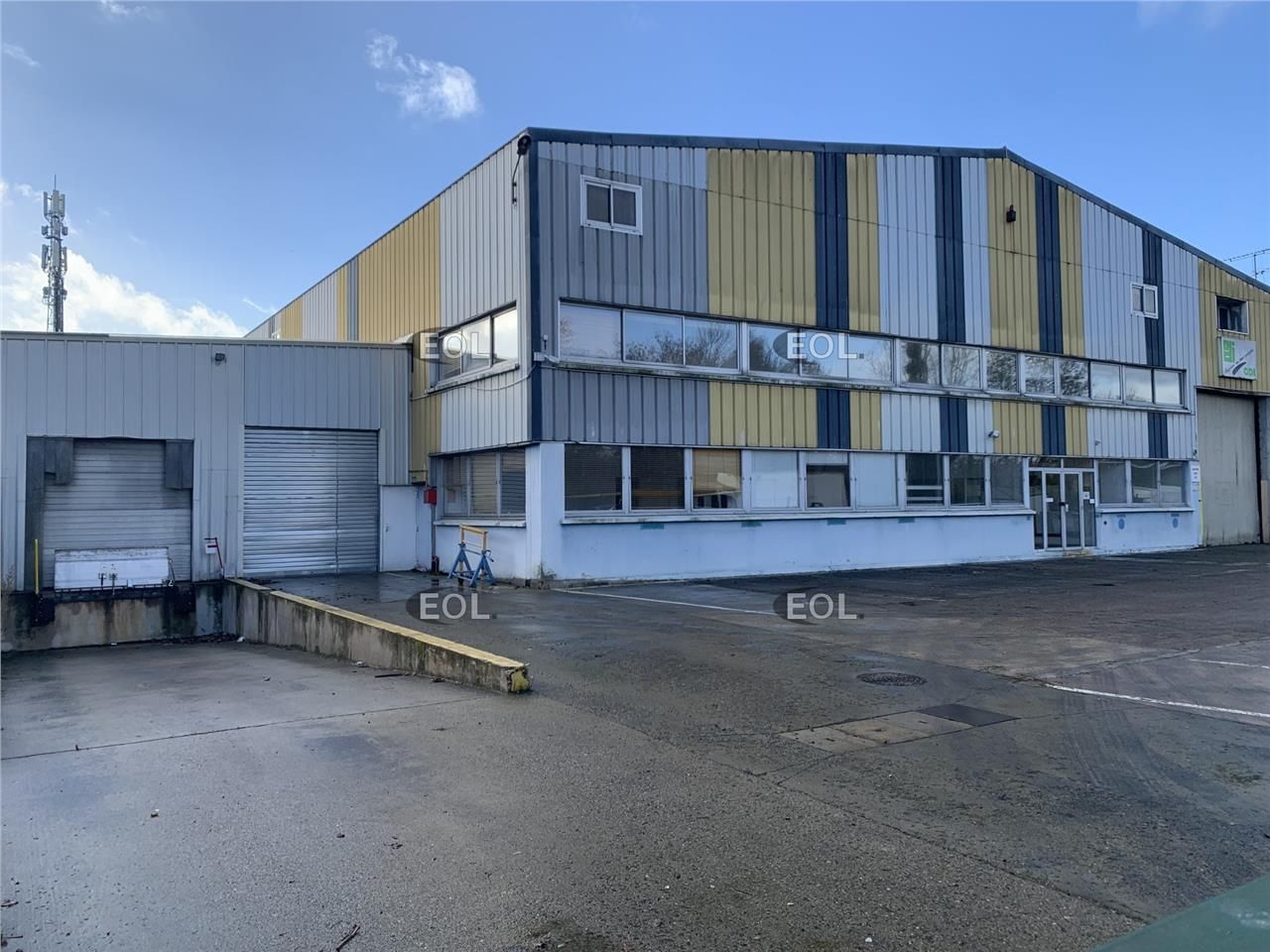 Location Entrepôt 2245 m² non divisibles