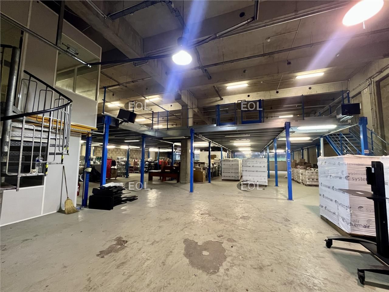 Vente Local d'activités 956 m² non divisibles