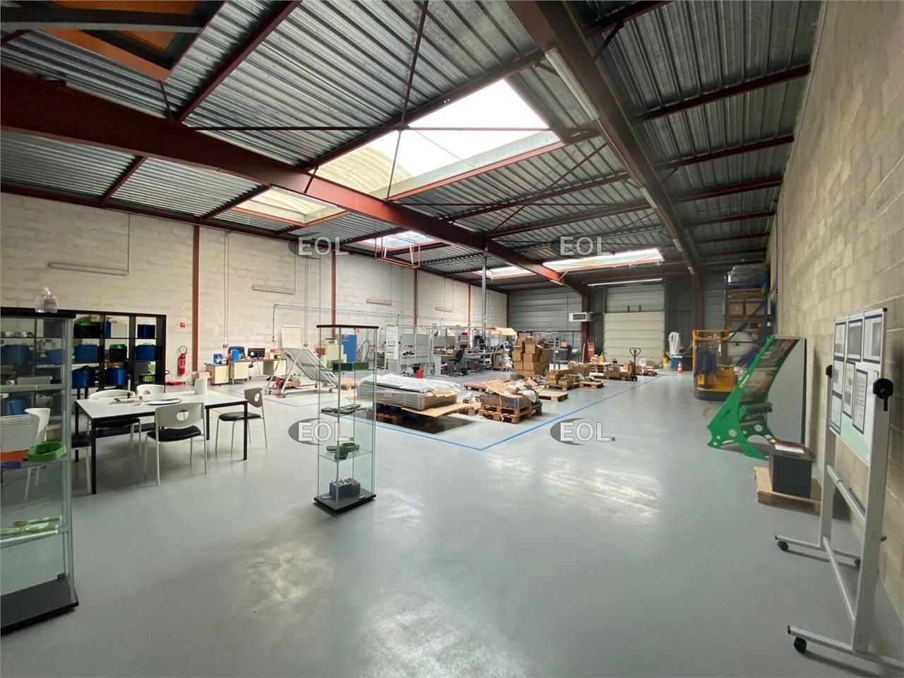 Location Local d'activités 1858 m² non divisibles