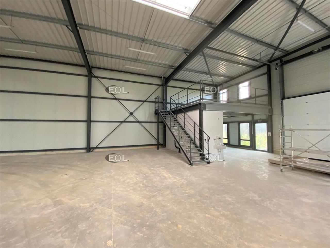 Location Local d'activités 3231 m² divisibles à partir de 224 m²