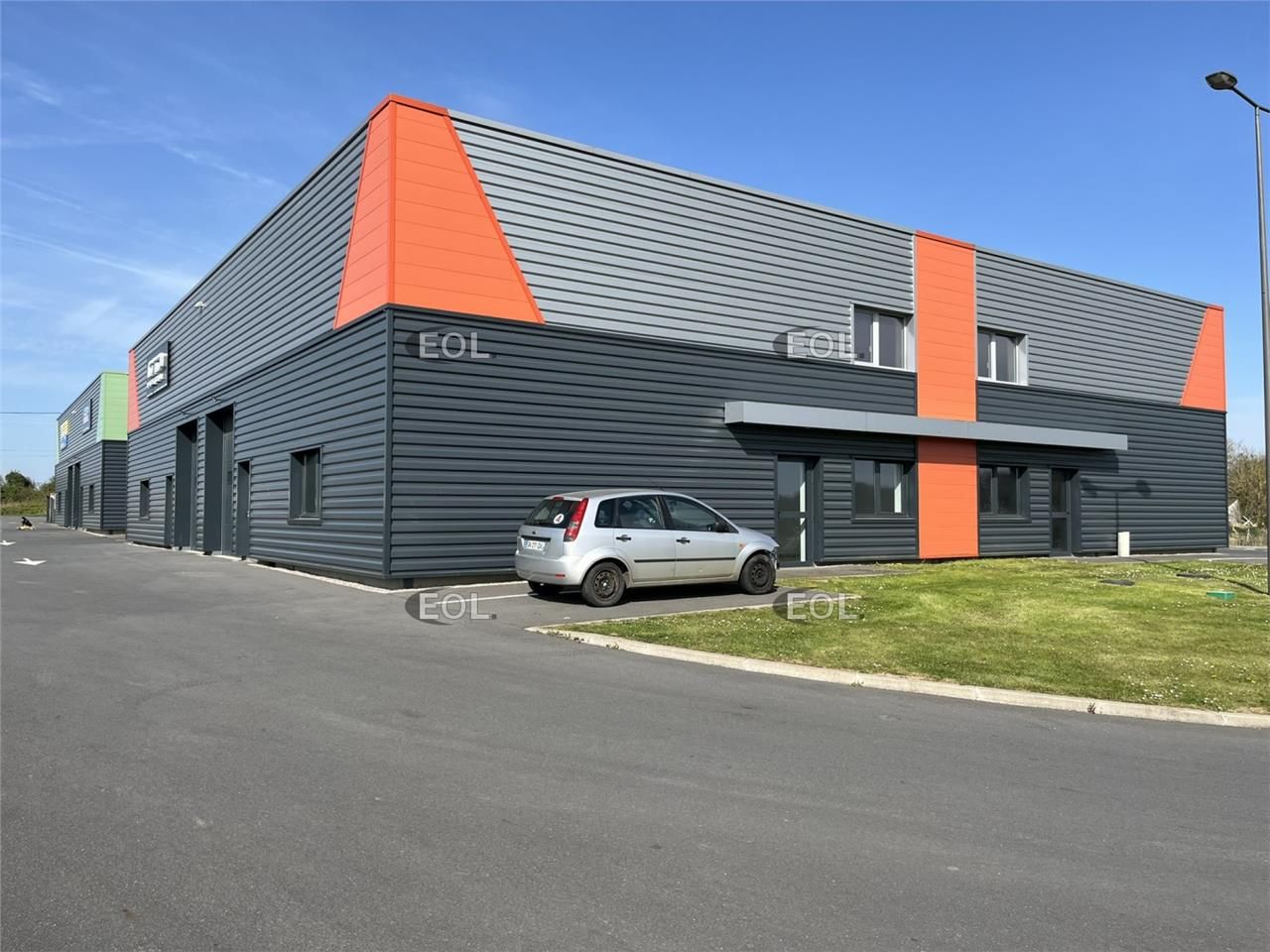 Location Local d'activités 150 m² non divisibles
