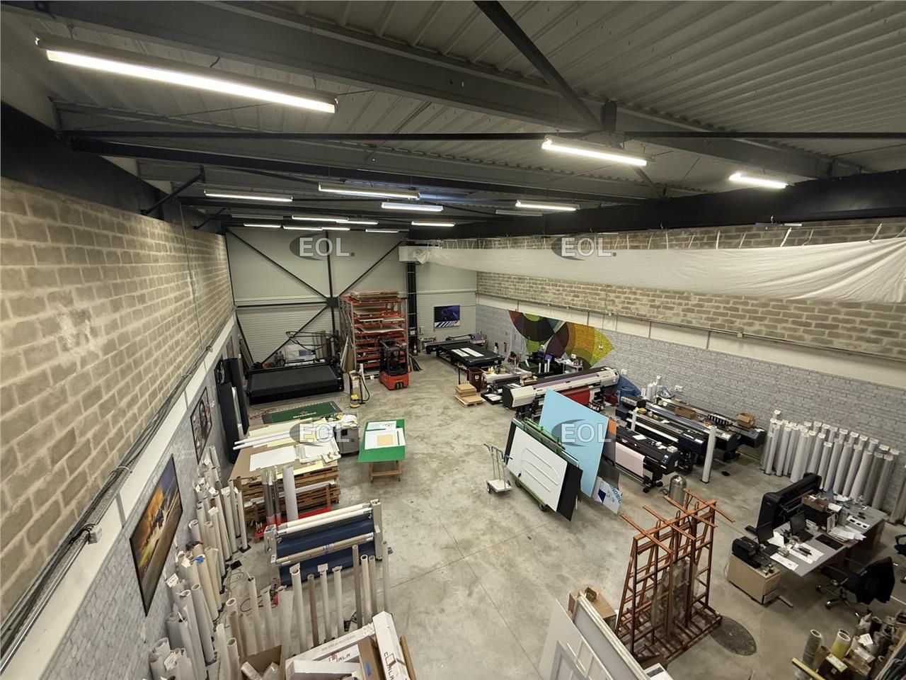 Local d'activité avec bureaux de 634 m² à vendre - Collégien (77)