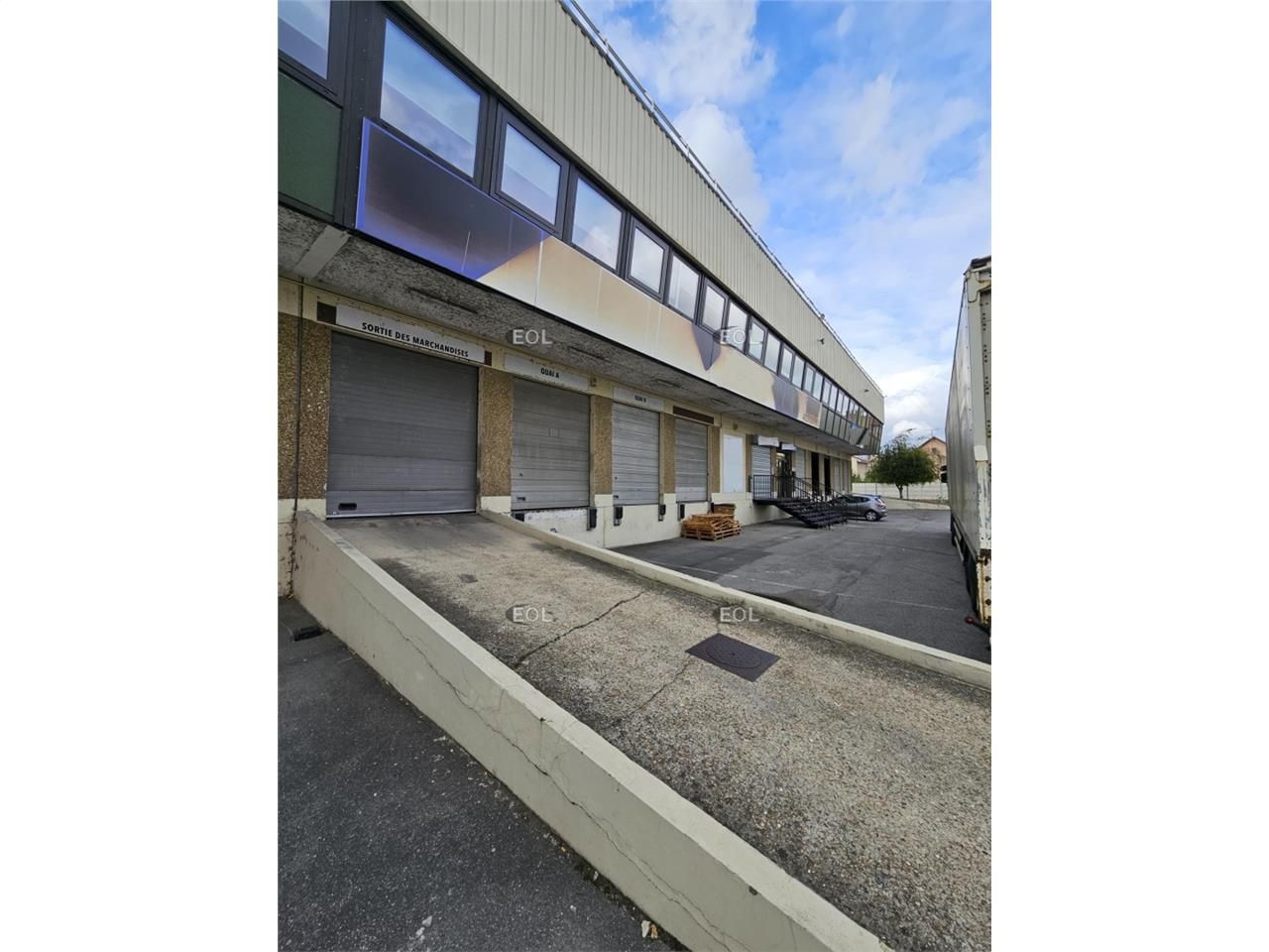 Location entrepôt avec quais à Vitry-sur-Seine (94)