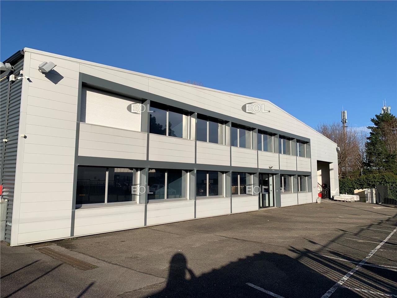 Vente Local d'activités 2348 m² non divisibles