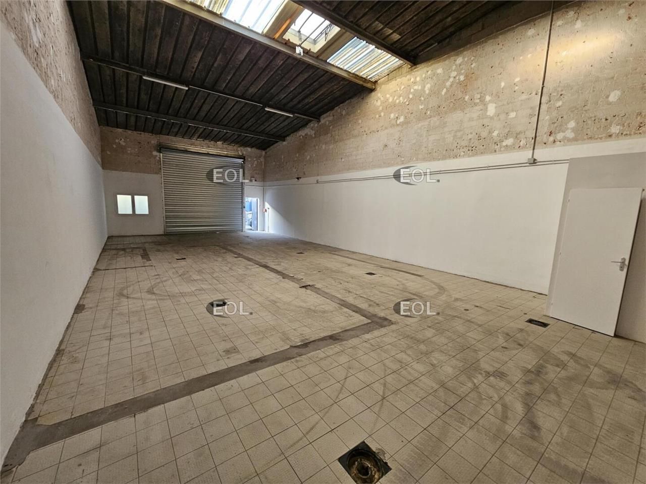 Location entrepôt de 127 m² à Villeneuve-St-Georges (94)