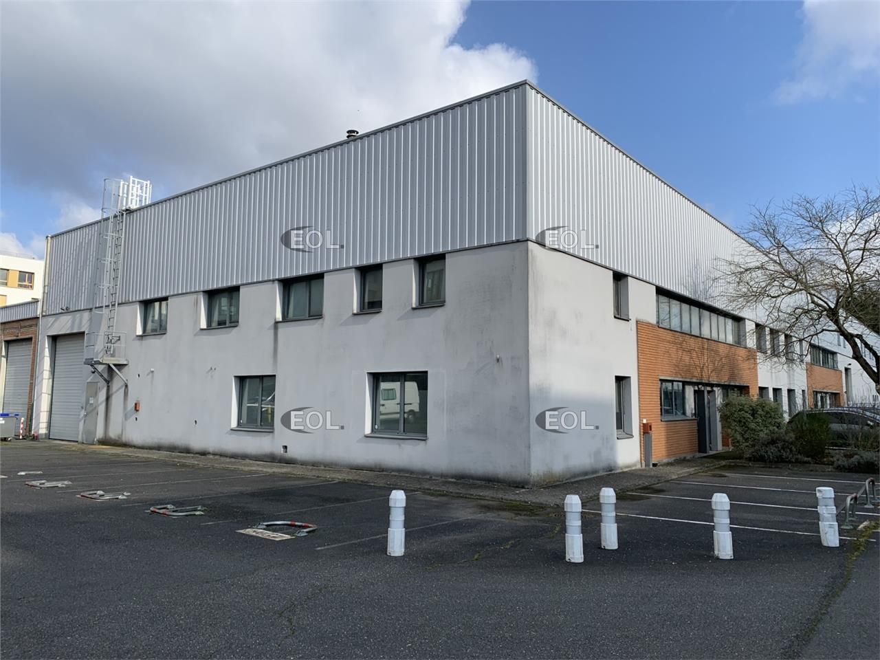 Location Entrepôt 1188 m² non divisibles