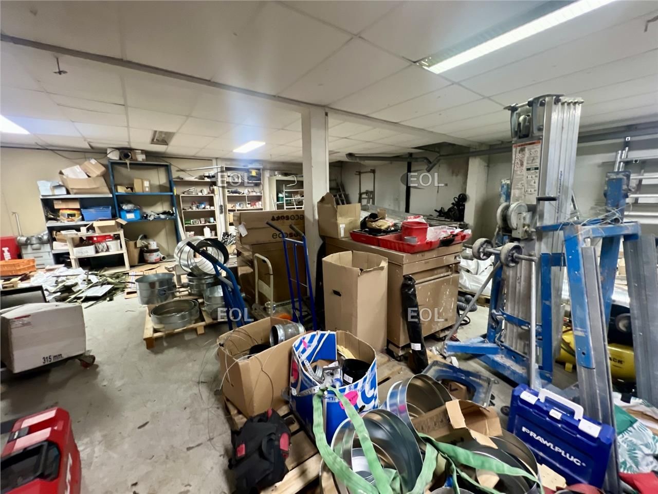 A vendre - entrepôt avec bureaux de 351 m²