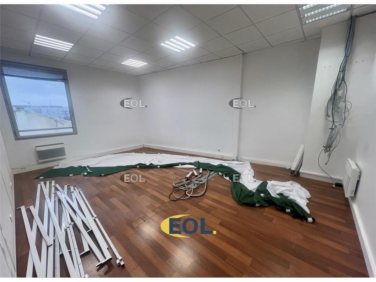 Location Bureaux 103 m² non divisibles