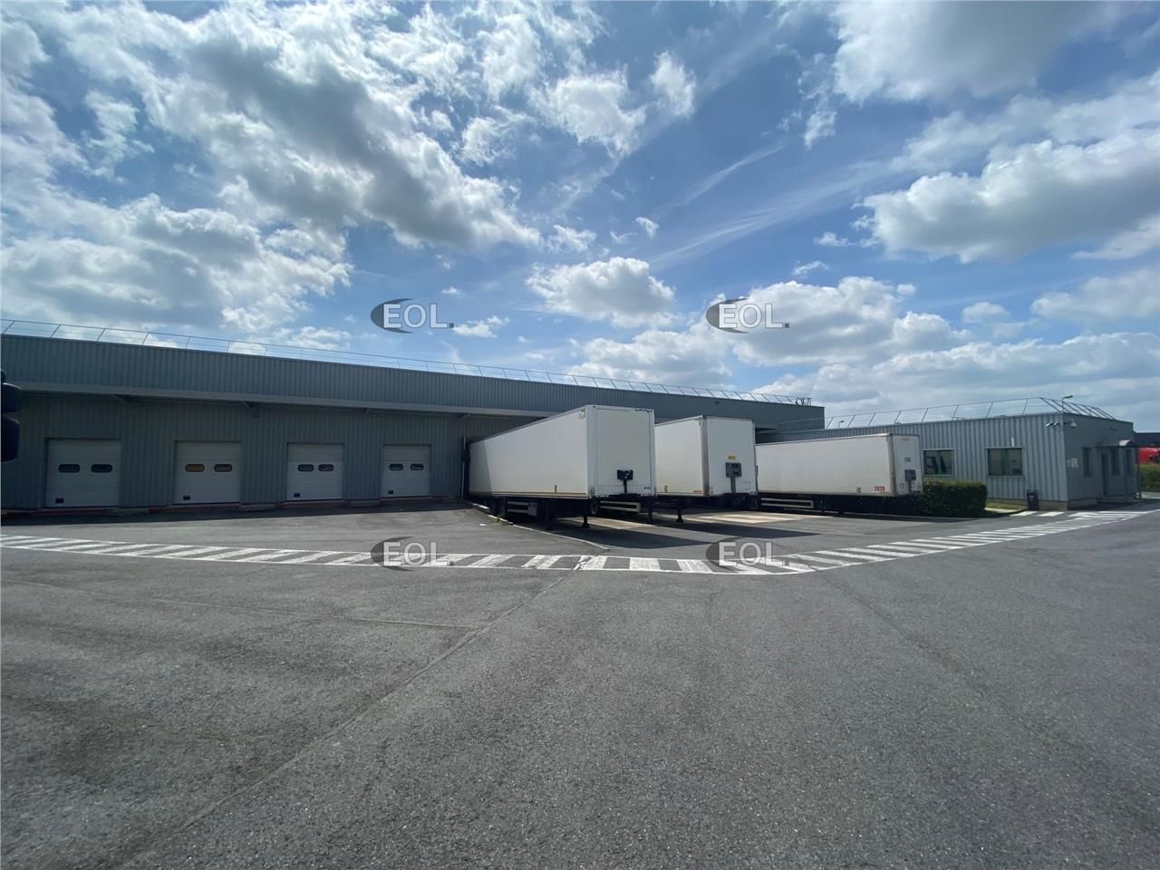 Location Entrepôt 3541 m² non divisibles