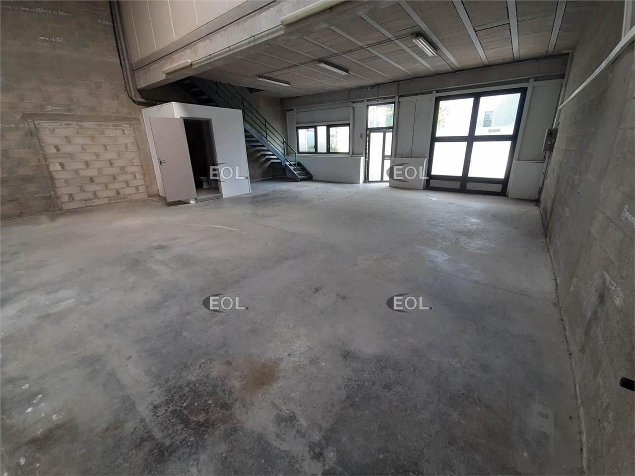 Location Local d'activités 834 m² divisibles à partir de 157 m²