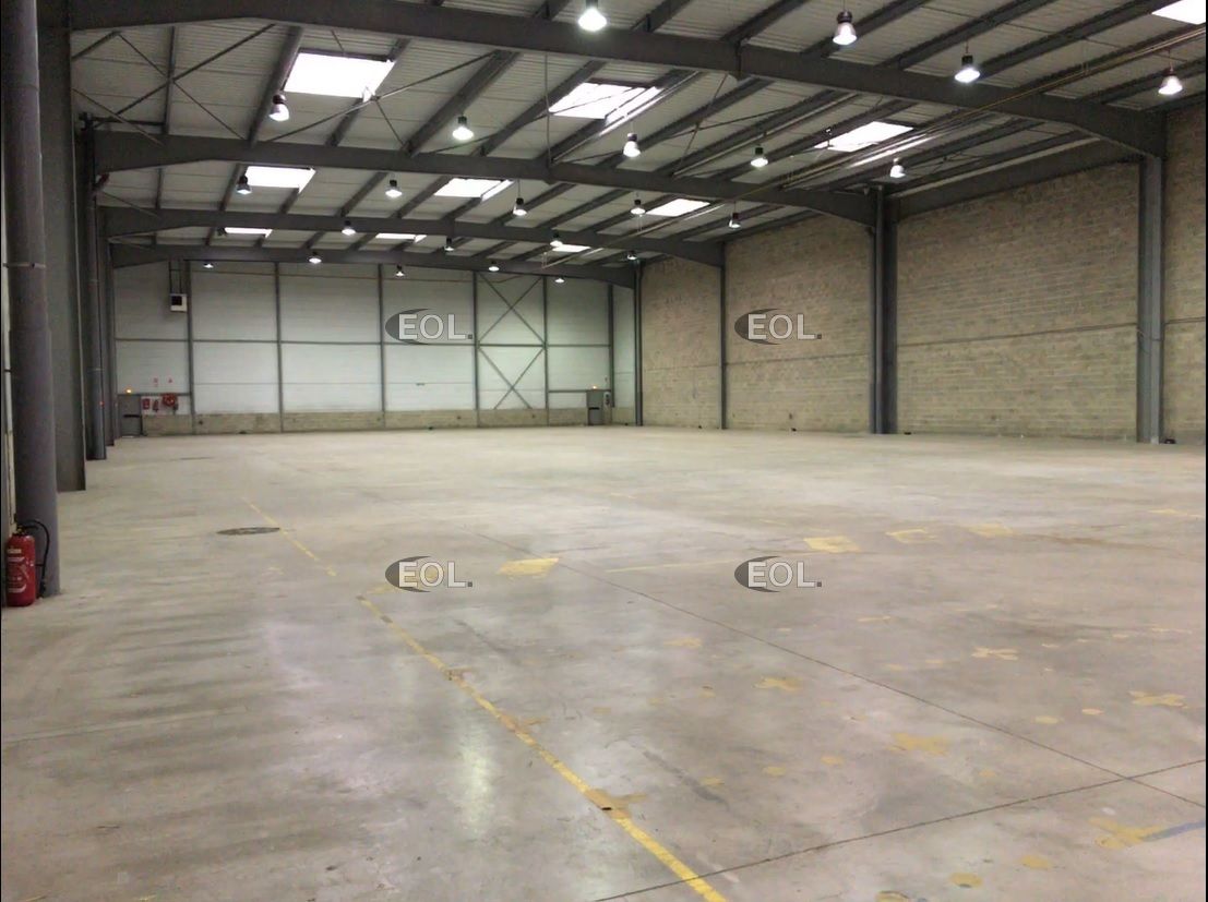 Location Entrepôt 1998 m² non divisibles