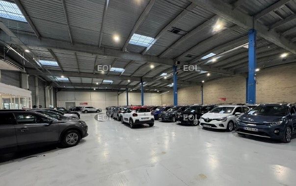 Location Entrepôt 3162 m² non divisibles