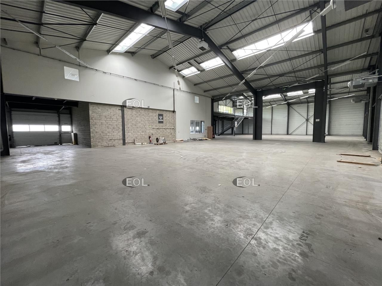 A LOUER - Local d'activités de 1 657m² - Cormeilles en Parisis (95)
