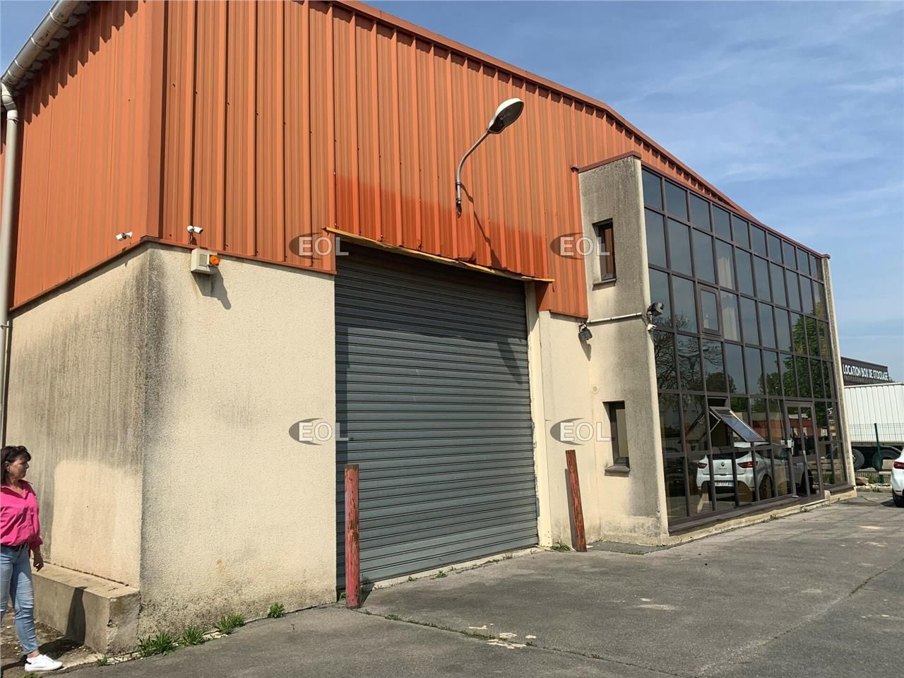 local d'activité avec bureaux de 560 m² à vendre - Brie-Comte-Robert (77)