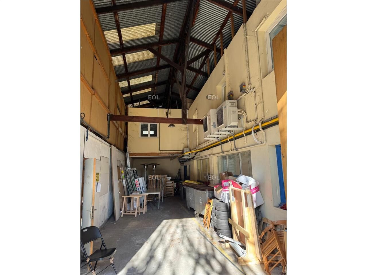 À LOUER / À VENDRE – Local d'activité avec bureaux de 450 m² au Perreux-sur-Marne (94)