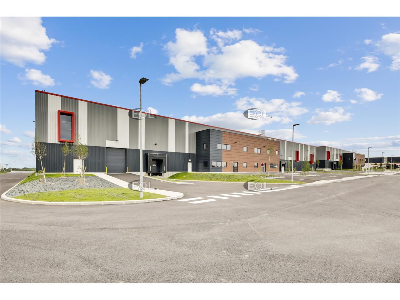 Location Local d'activités 3925 m² divisibles à partir de 1307 m²