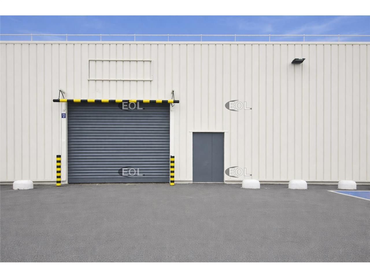 Location Local d'activités 300 m² non divisibles