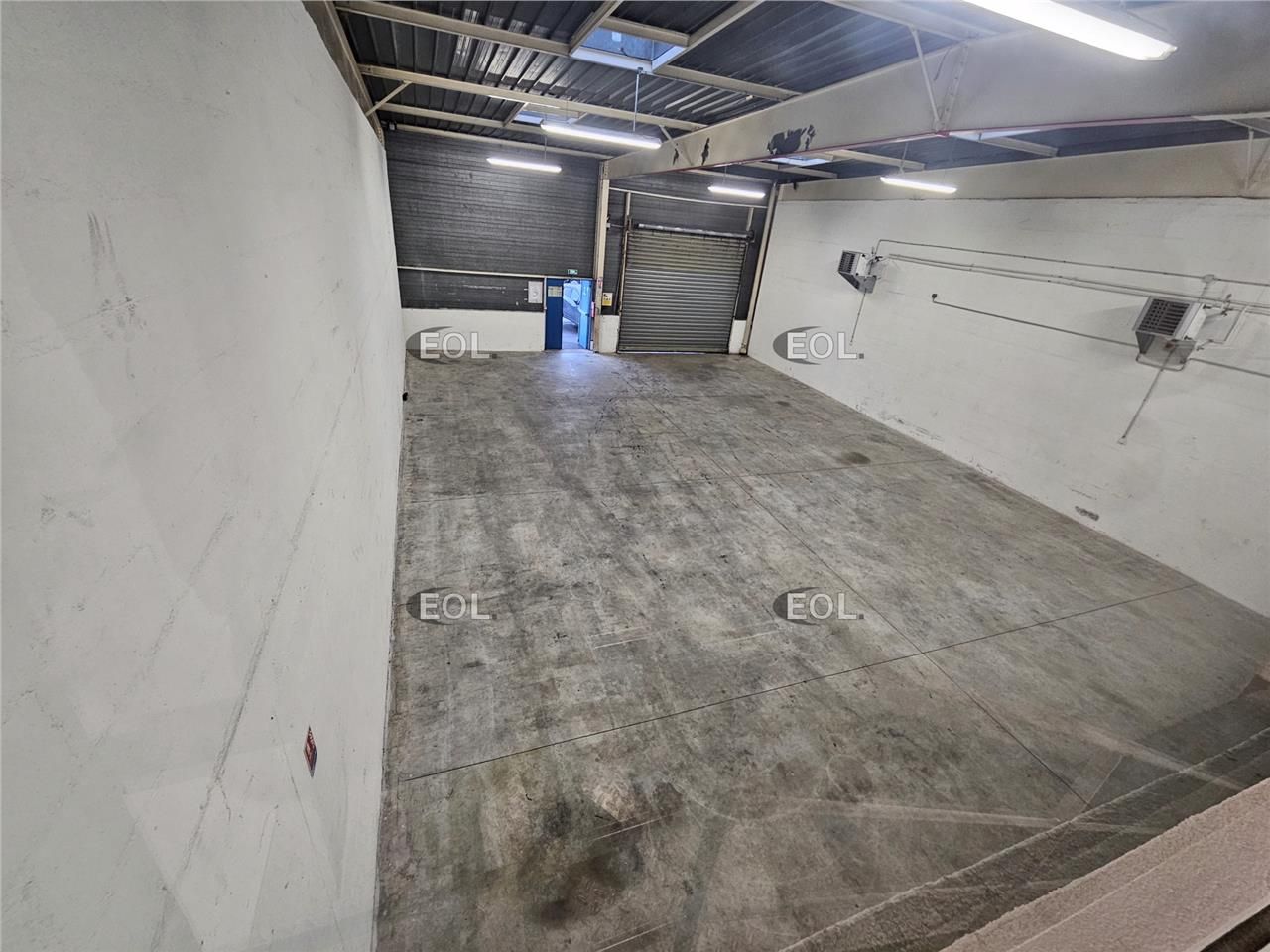 A LOUER - Local d'activité-stockage de 300 m² à Orly (94)